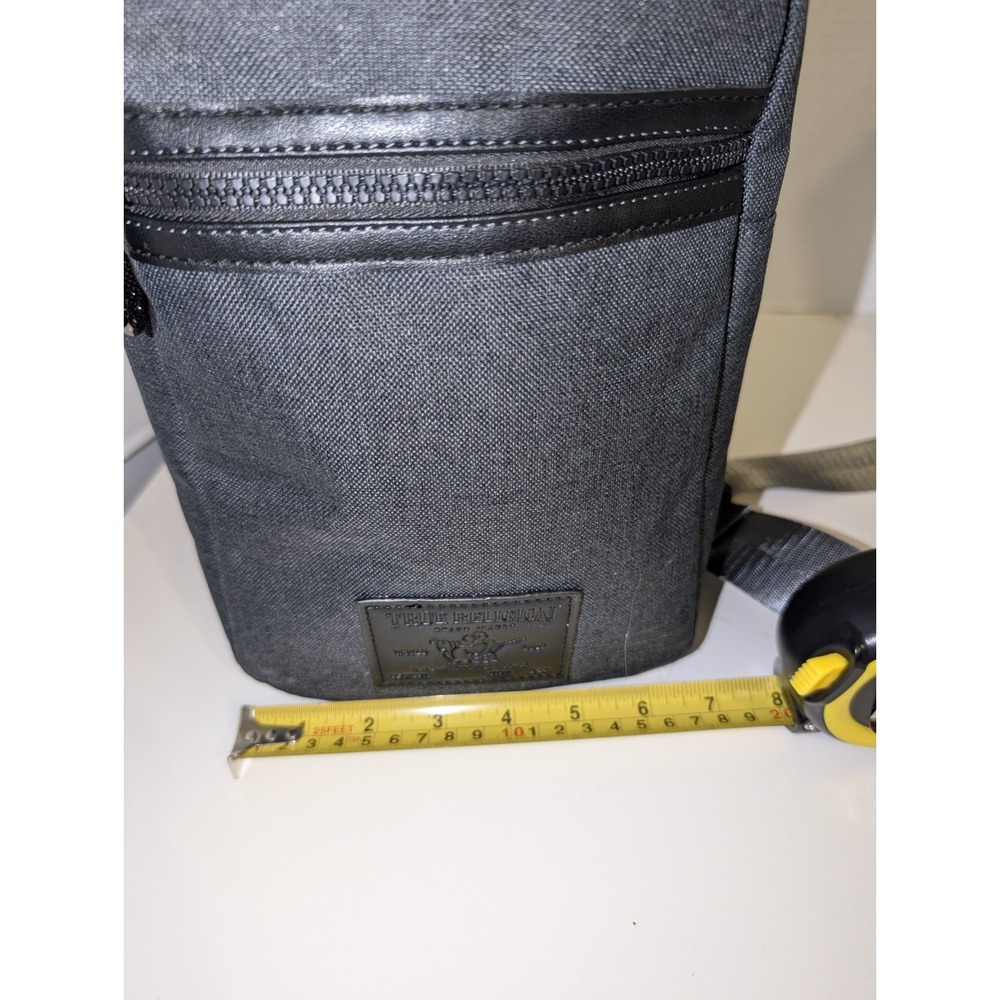 True Religion Crossbody Mens Sling Bag Gray Yeta 2.0 Buddha Logo Adjustable NWOT - Picture 11 of 16